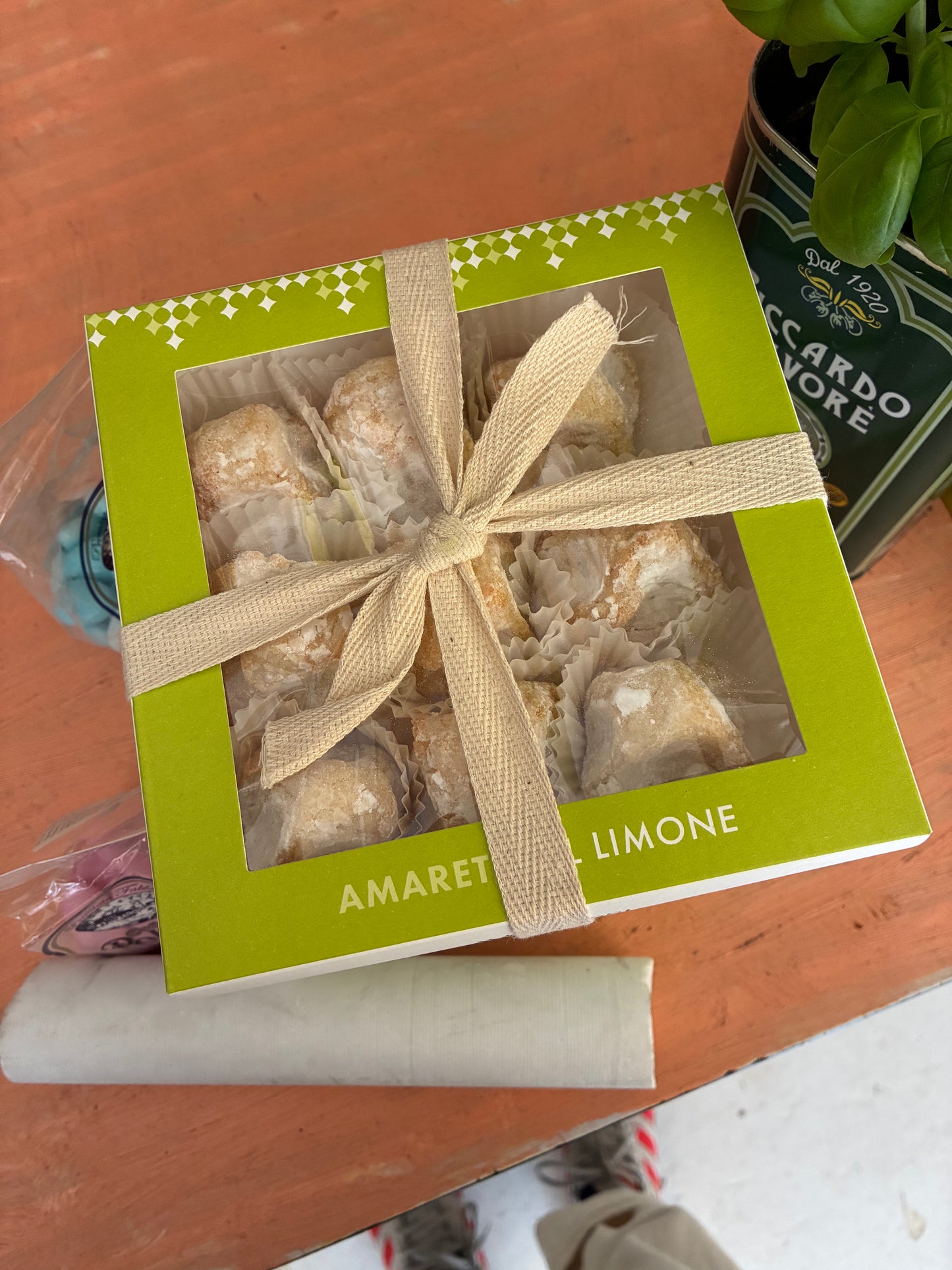 Amaretti Limone Box